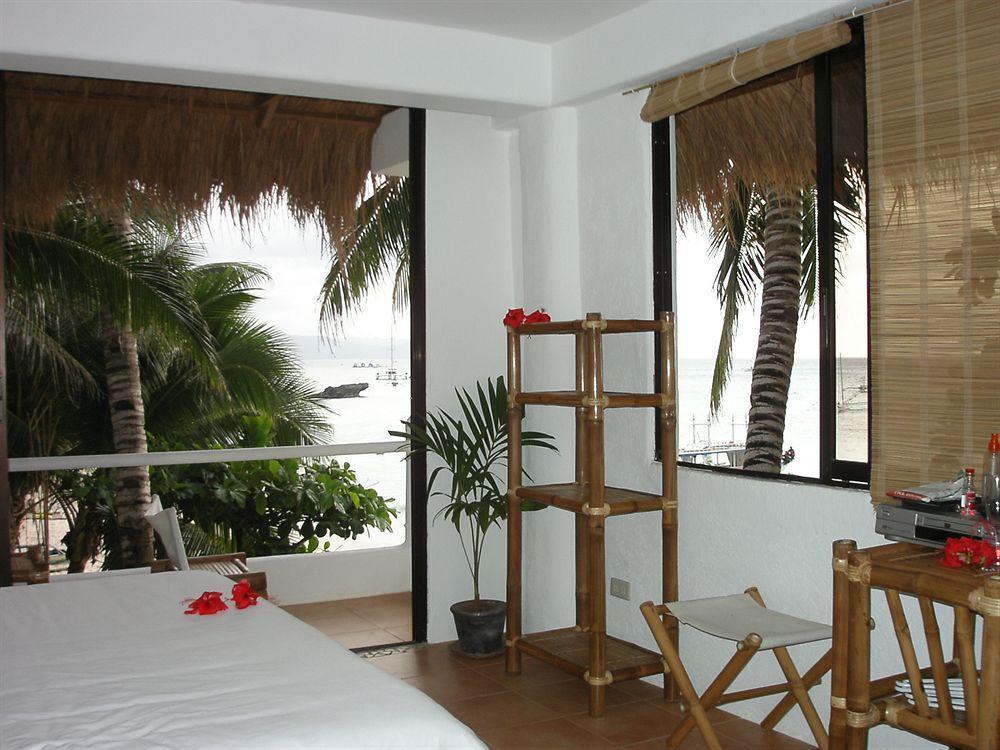 Artista Beach Villa Balabag  Экстерьер фото