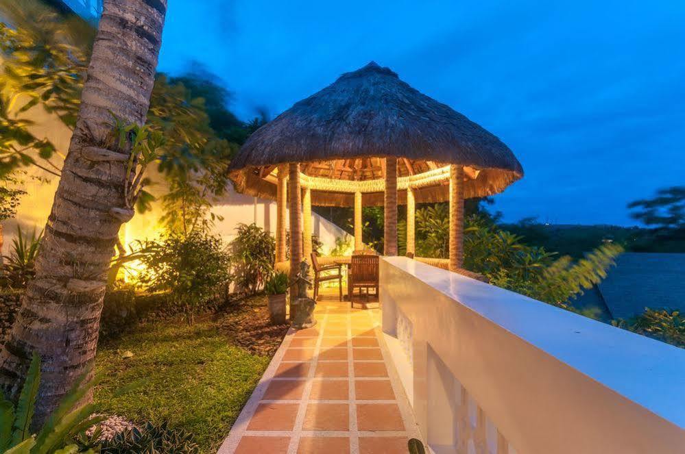 Artista Beach Villa Balabag  Экстерьер фото