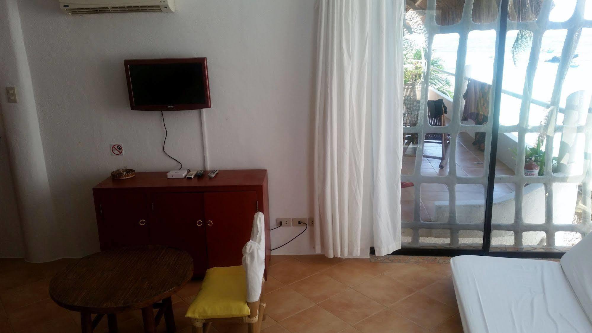 Artista Beach Villa Balabag  Экстерьер фото