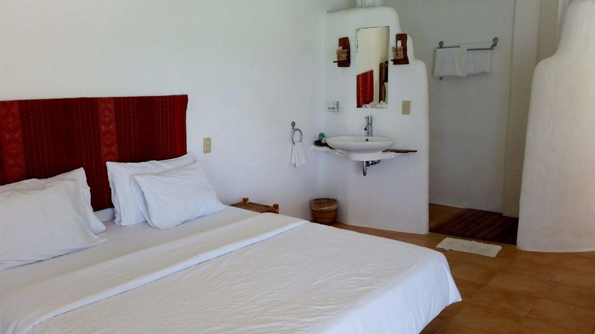 Artista Beach Villa Balabag  Экстерьер фото