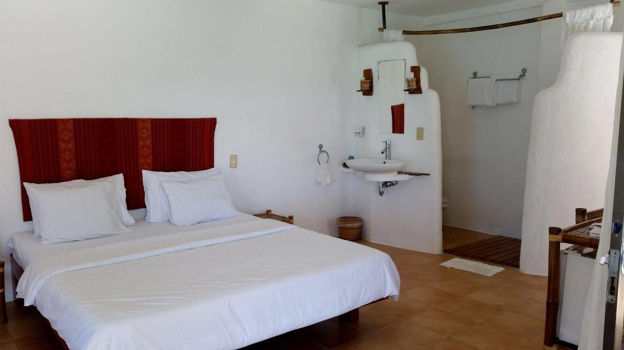 Artista Beach Villa Balabag  Экстерьер фото