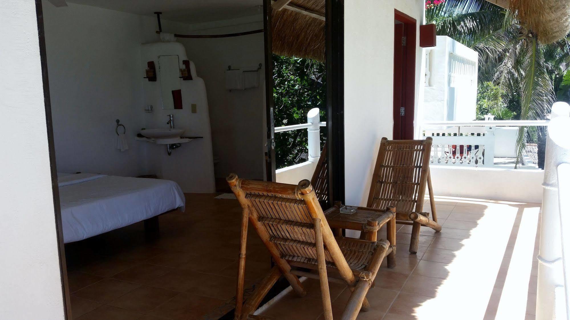 Artista Beach Villa Balabag  Экстерьер фото