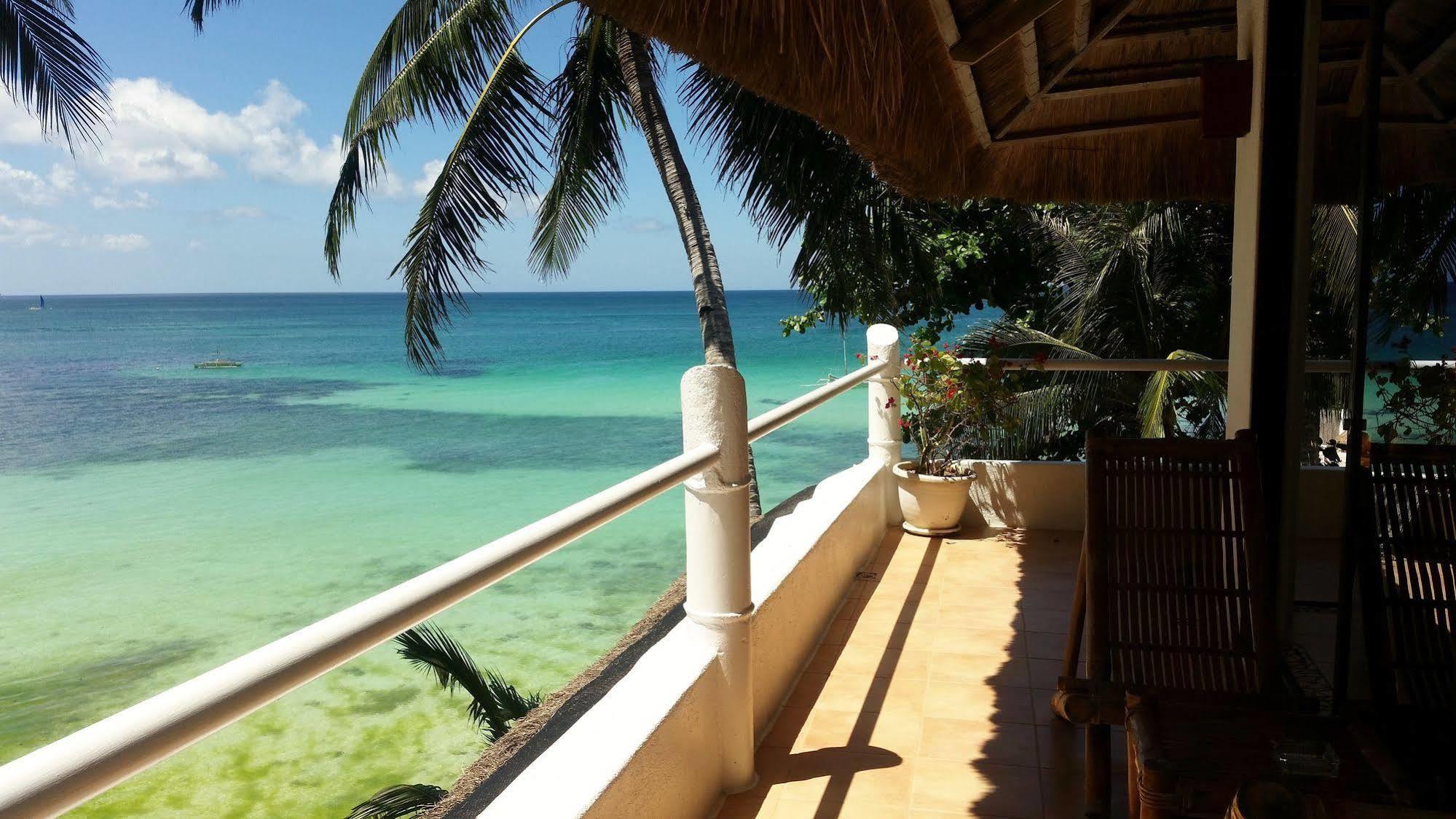 Artista Beach Villa Balabag  Экстерьер фото
