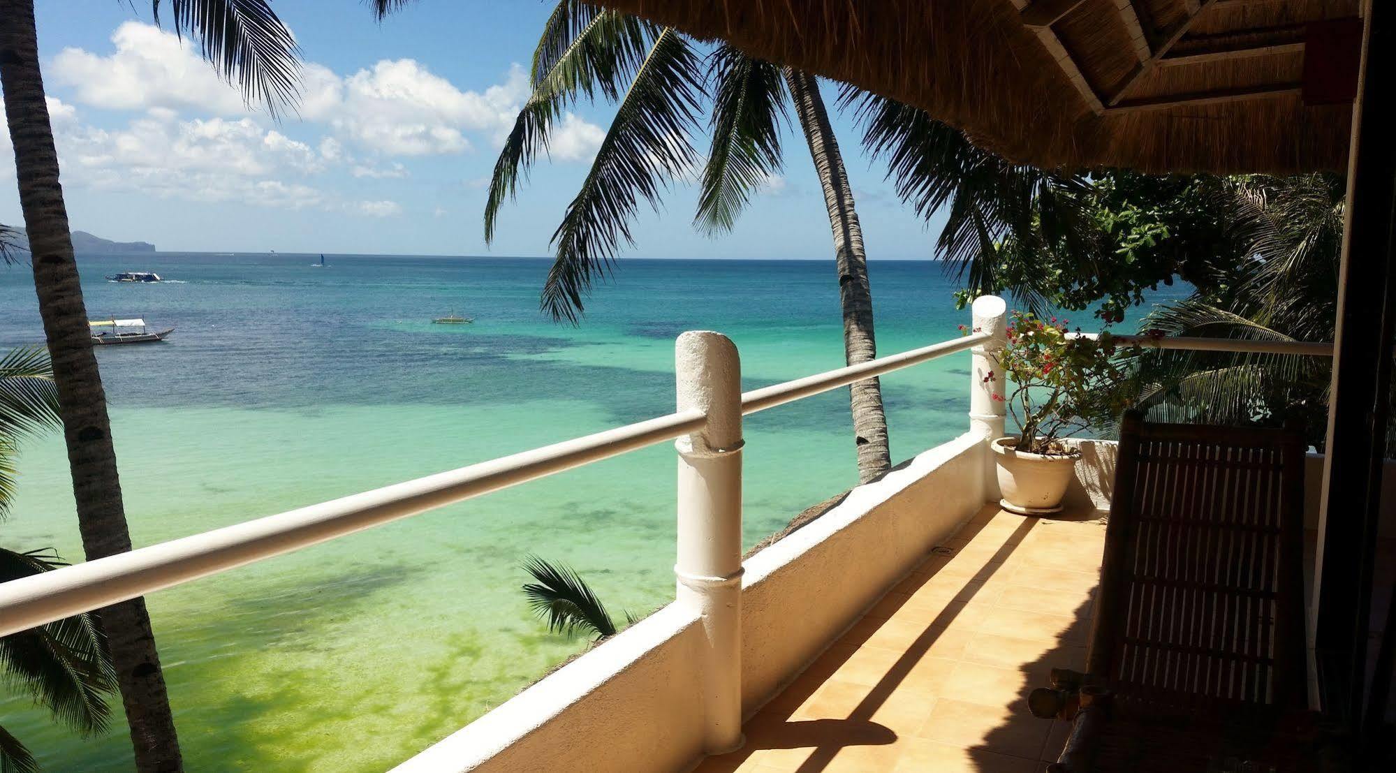 Artista Beach Villa Balabag  Экстерьер фото